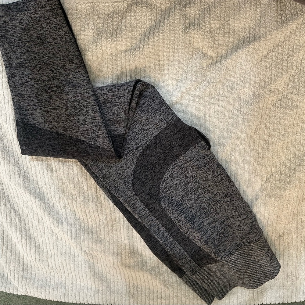 Pink active leggings